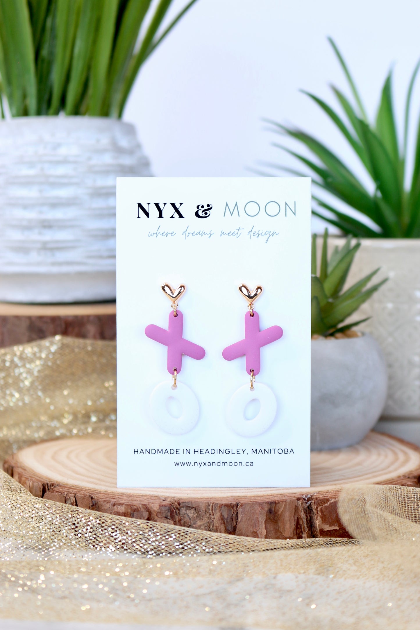 XO | Dangle Earrings