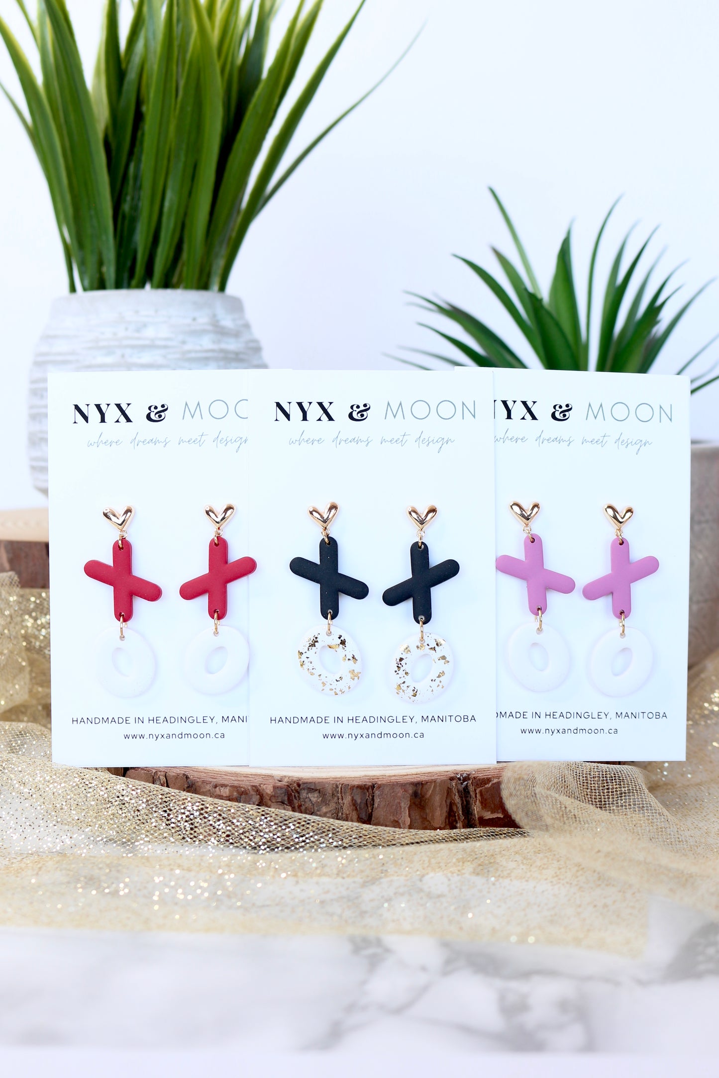 XO | Dangle Earrings